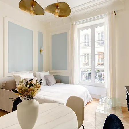 The Saint Georges * Parigi